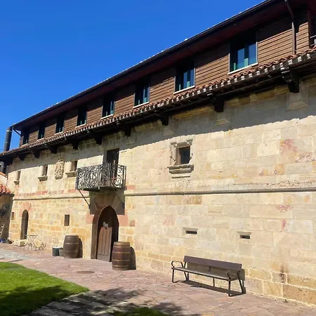 Hotell Hotel-posada Fuentes Carrionas