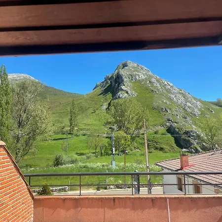 Hotell Hotel-posada Fuentes Carrionas