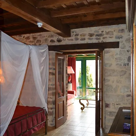 Hotel-posada Fuentes Carrionas Szálloda 3*