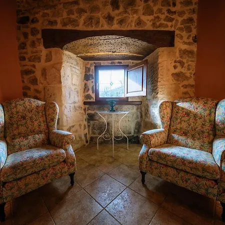 Hotel-posada Fuentes Carrionas Camasobres