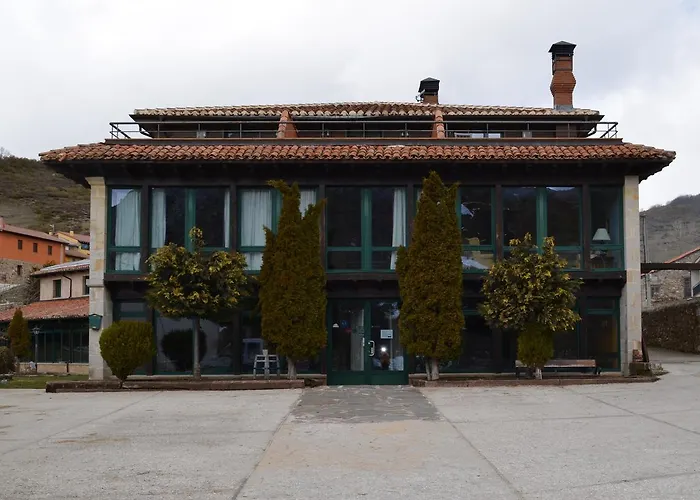 Hotel-posada Fuentes Carrionas 3*